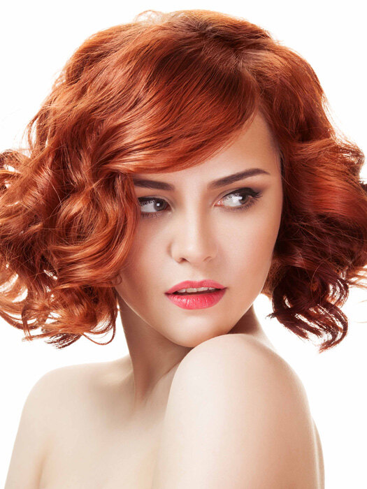 Будь неотразимой! Стилисты назвали самые модные окрашивания осени 2020