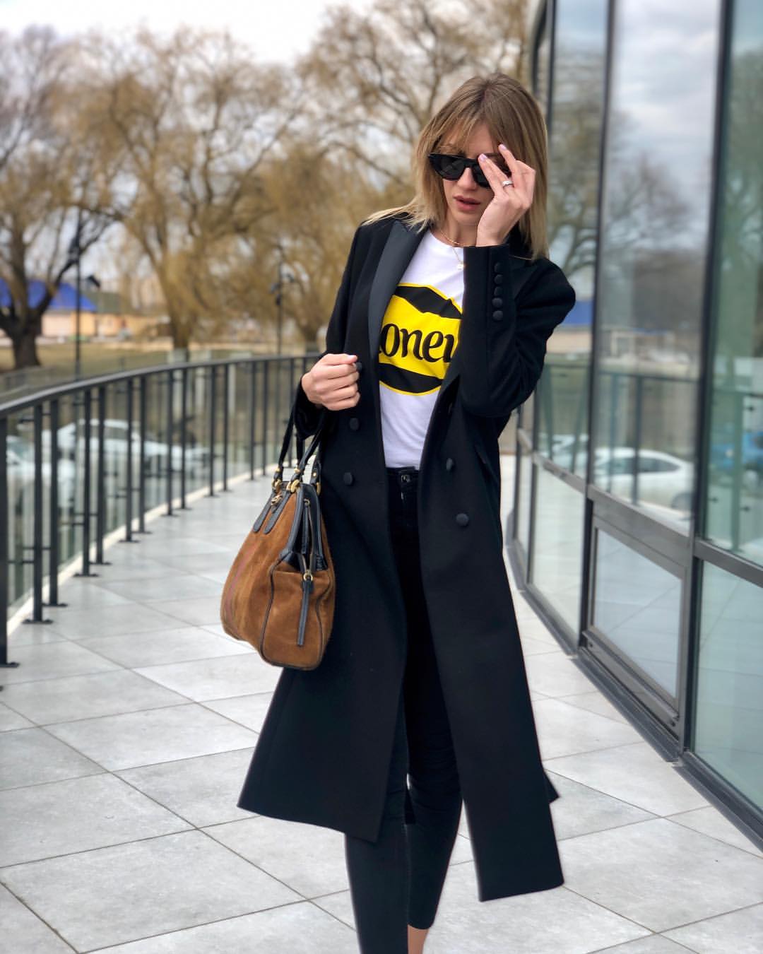 Леді досконалість: Леся Нікітюк пройшлася по рідному місту в стильному образі