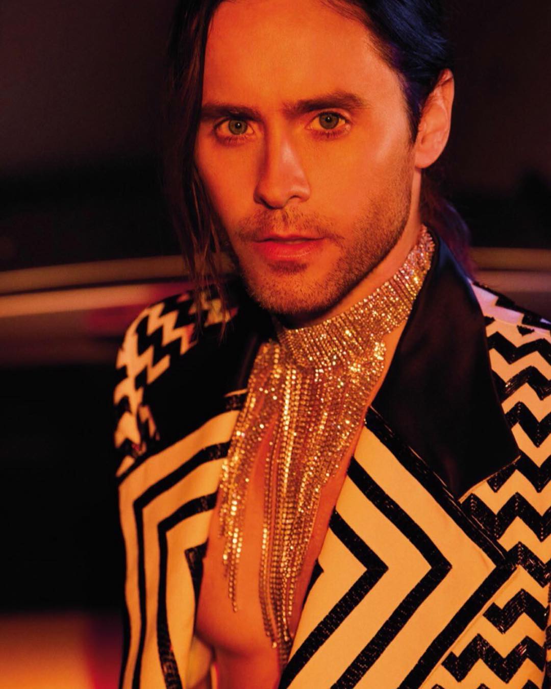 Обольстительный вампир: Джаред Лето заинтриговал образом в чокере из страз