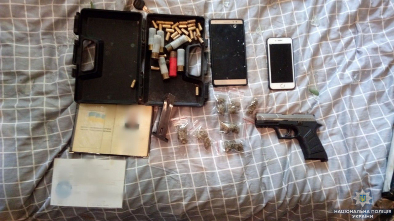 В Херсоне полицейские задержали торговавших наркотиками супругов