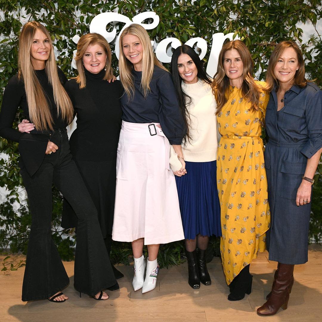 Гвінет Пелтроу і Демі Мур захопили трендовими образами в Нью-Йорку