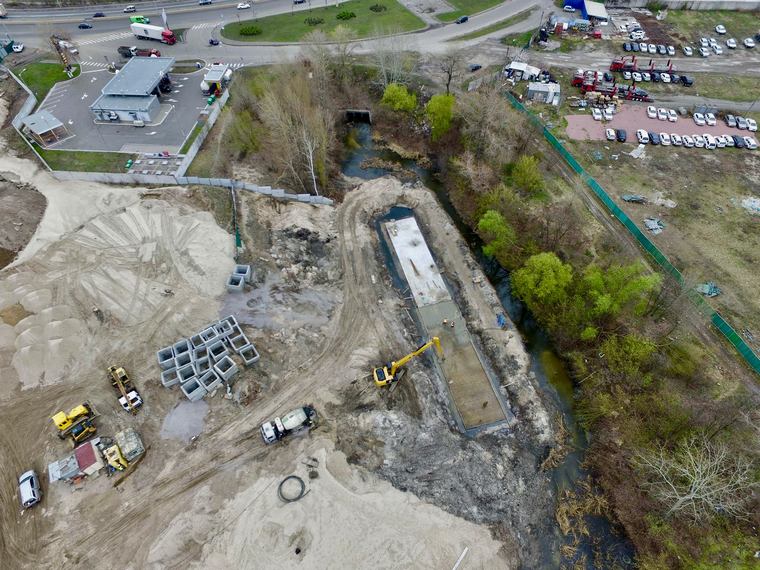 Закатывают бетоном: в Киеве уничтожают уникальную памятку истории