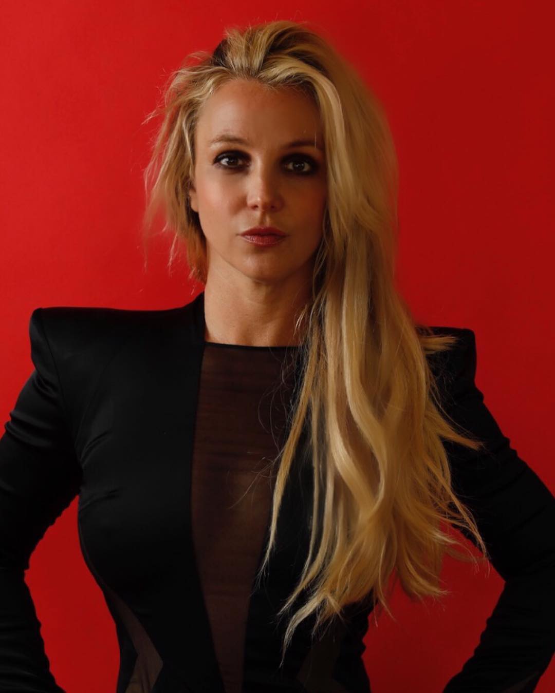 Вот это растяжка! Бритни Спирс показала комплекс упражнений для идеального тела