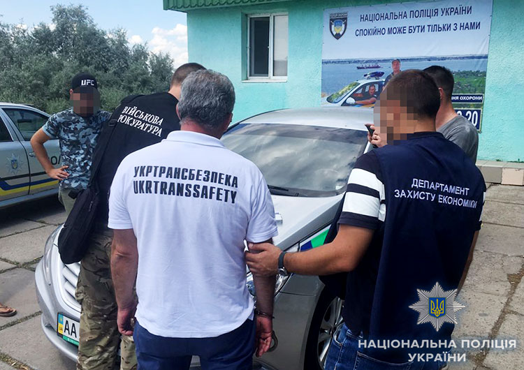 Правоохранители на взятке задержали замглавы "Укртрансбезопасности" Николаевской области