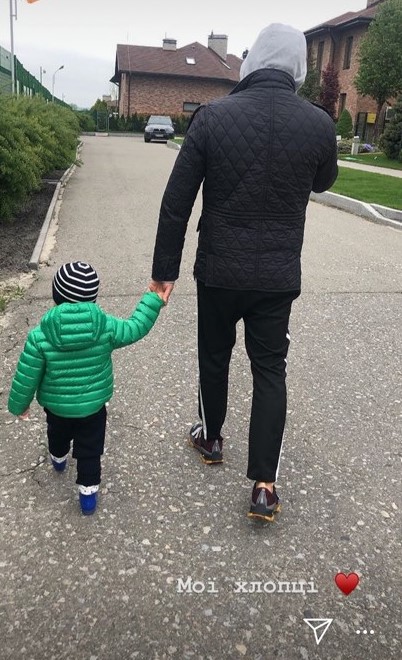 "Мої хлопці!" Катя Осадча зворушила мережу фото чоловіка з сином