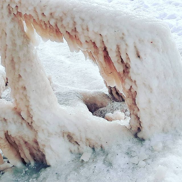 Азовское море сковали плотные льды: завораживающие фото