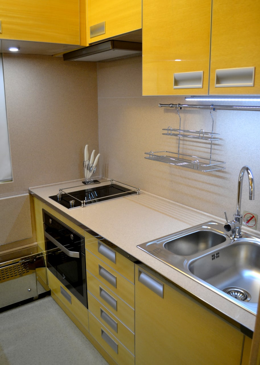 Кухня, спальня и душ: фото самых роскошных вагонов Укрзализныци