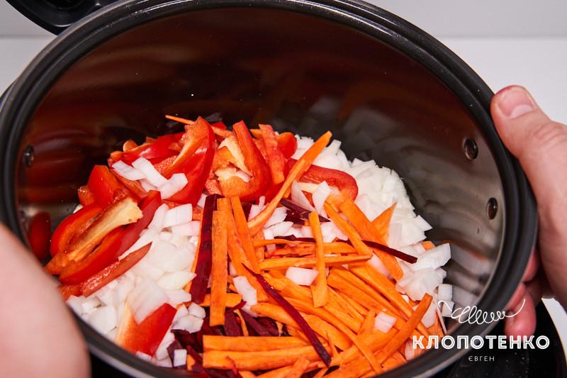 Смачно, як у мами: Клопотенко розкрив секрет приготування борщу в мультиварці