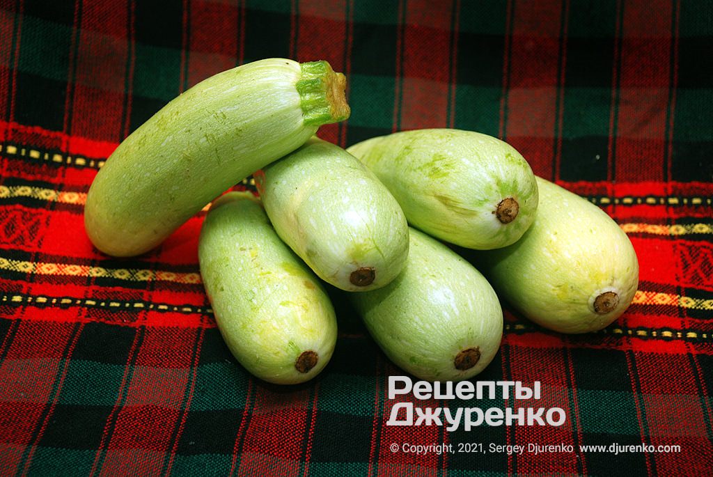 Кулинар дал рецепт торта из кабачков: просто, недорого и фантастически вкусно!