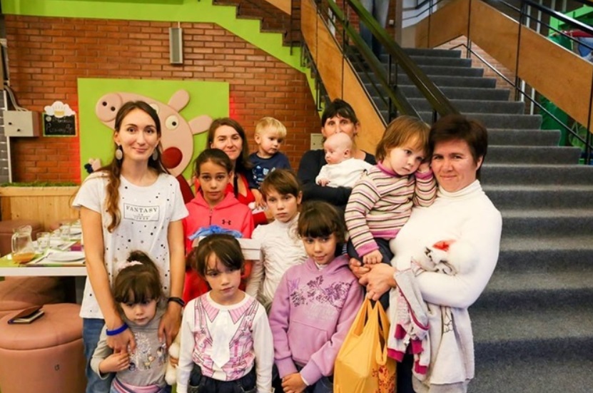 Під Львовом підпалили будинок багатодітної вдови ветерана АТО: всі деталі і відео