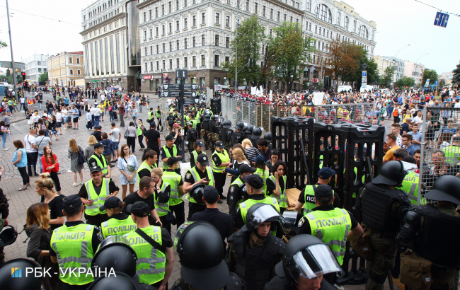 "Наша традиція – це свобода": як у Києві пройшов Марш рівності (фоторепортаж)