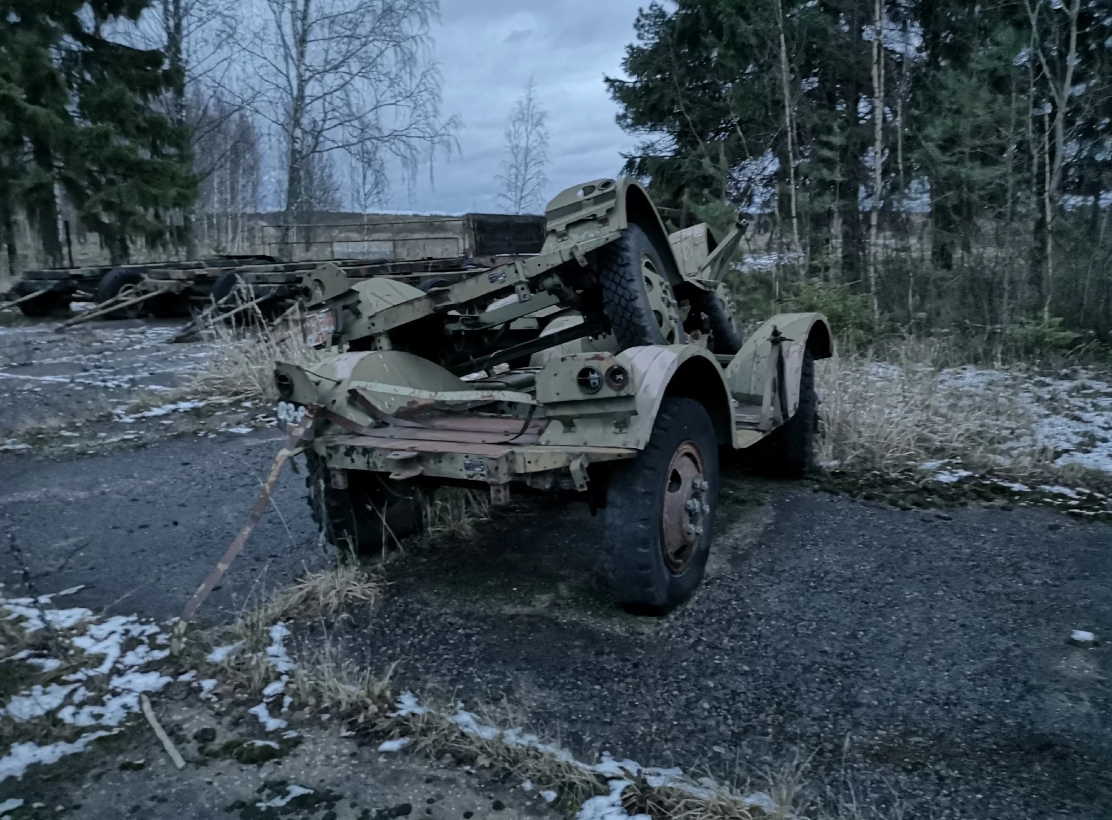 В сети показали заброшенную секретную авиабазу ВВС СССР: среди болот и лесов