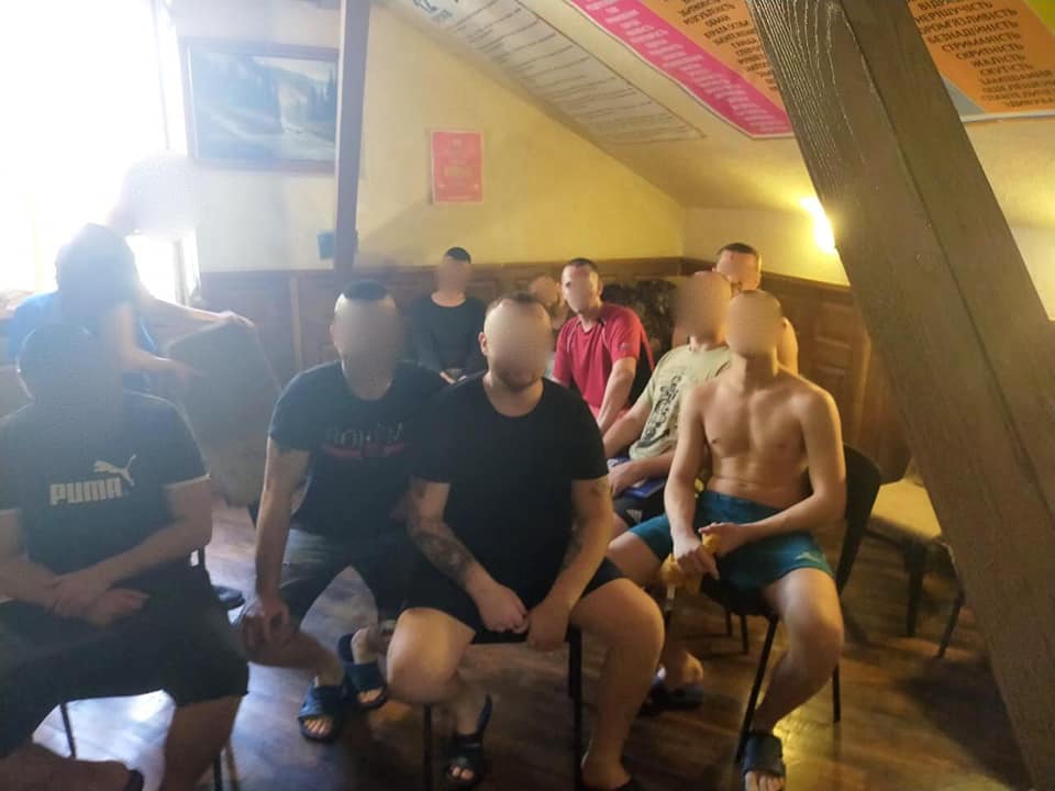 На Прикарпатті в "реабілітаційних" центрах незаконно утримували людей