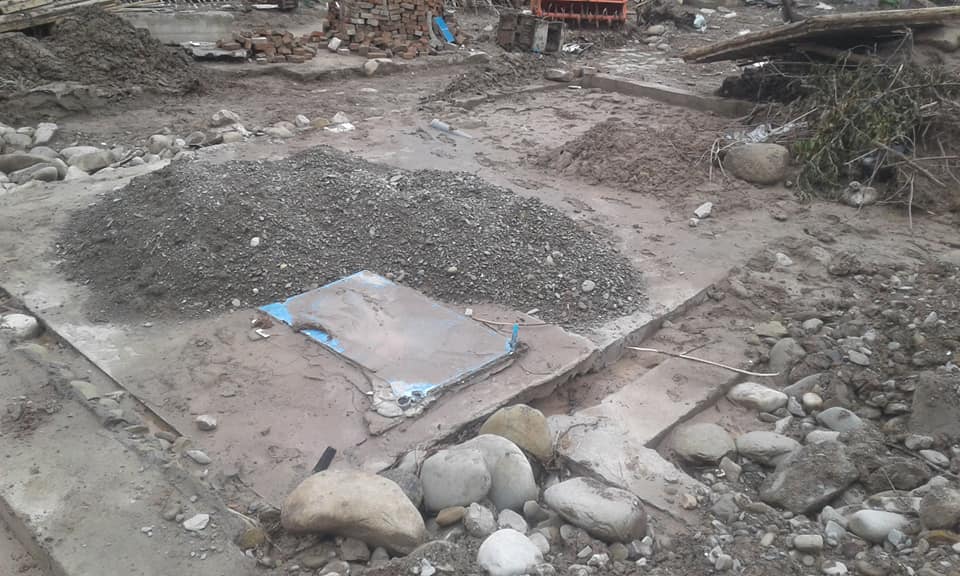 На Прикарпатье разгорелся скандал из-за денежной помощи после наводнения