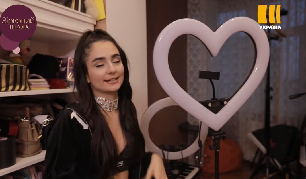 Вот так выглядит самая инстаграмная квартира Украины: кто в ней живет