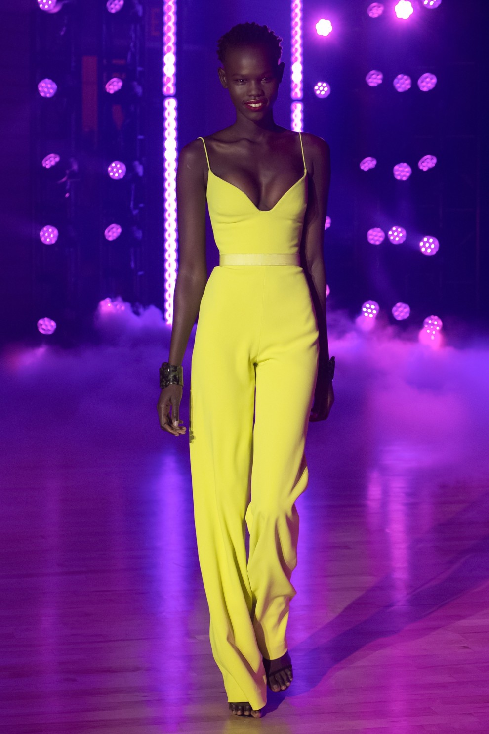 Специалисты подобрали 5 самых главных цветов зимы