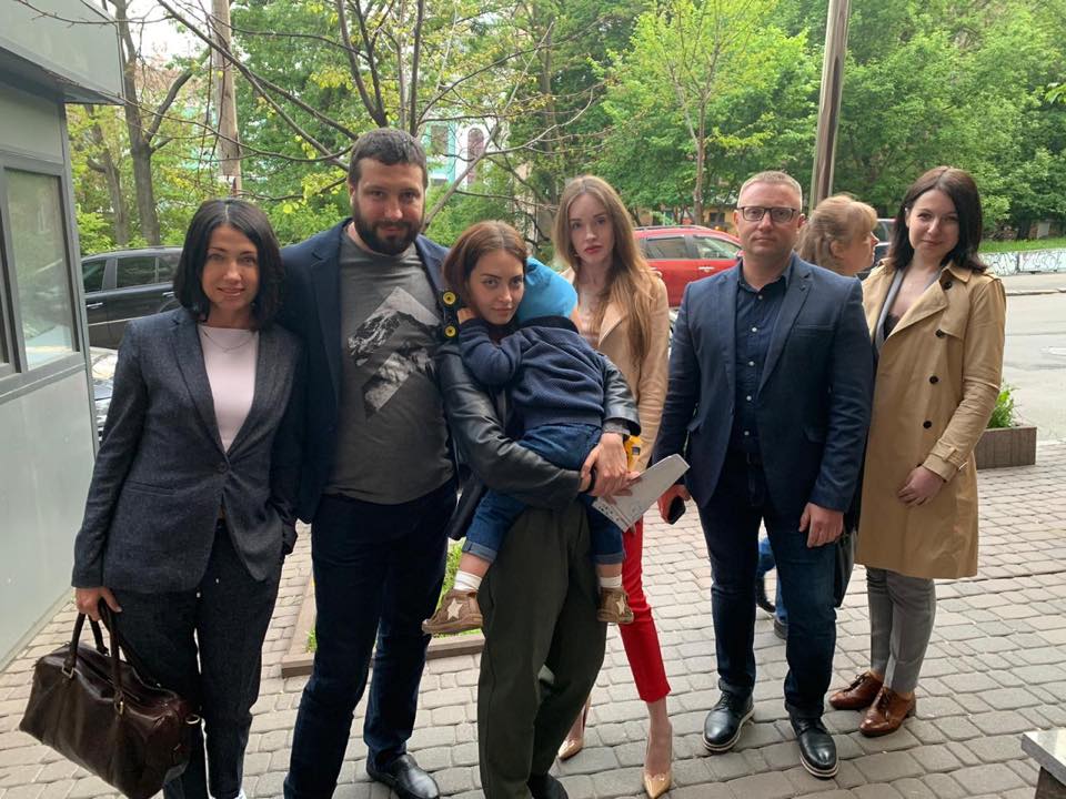 Все время плачет: родные рассказали о состоянии похищенного ребенка из Запорожья