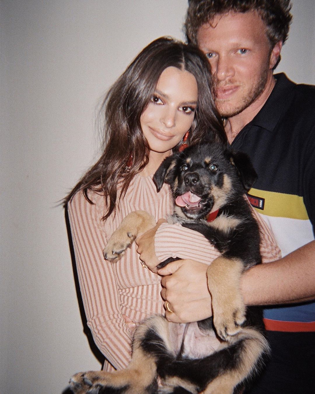 Гаряче: Емілі Ратаковски схвилювала мережу розкішним тілом у відвертому бікіні