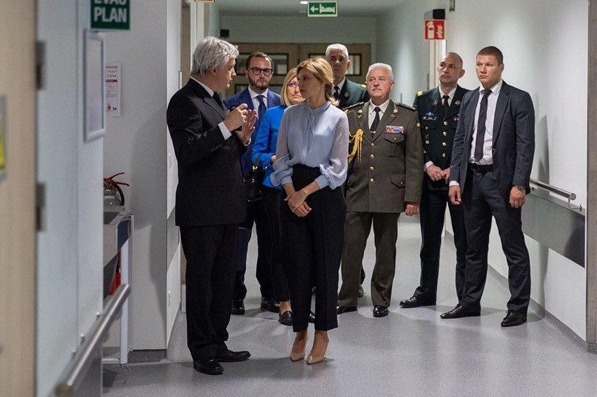 Первая во всем: Елена Зеленская блистает в Брюсселе в стильном классическом образе