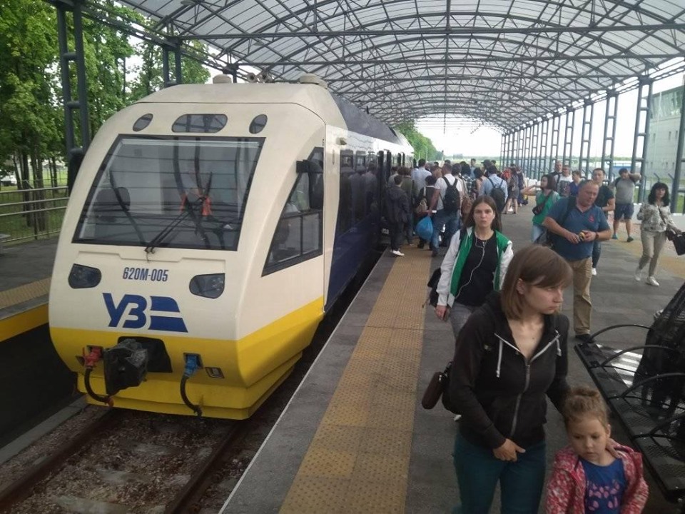 Сами виноваты: в сети рассказали, как ездить "зайцем" на Бориспольском экспрессе