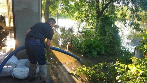 Людей эвакуируют: от небывалого наводнения пострадала Одесская область (видео)