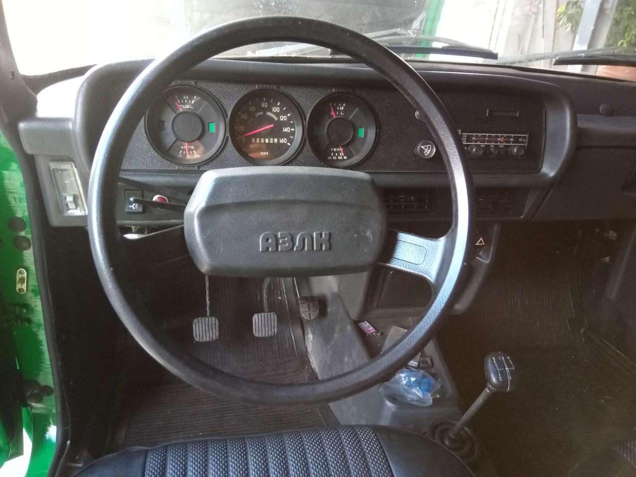 Стоит, как новая иномарка: в Италии выставили на продажу 42-летний "Москвич"