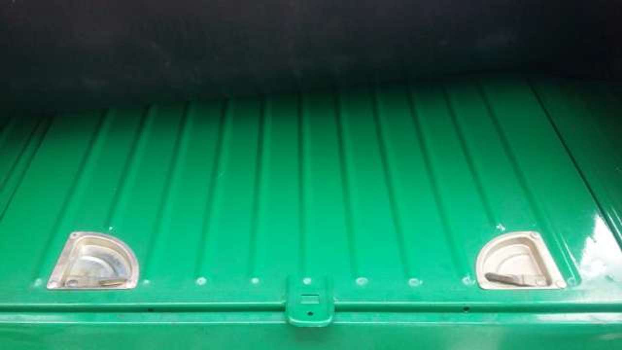 Стоит, как новая иномарка: в Италии выставили на продажу 42-летний "Москвич"