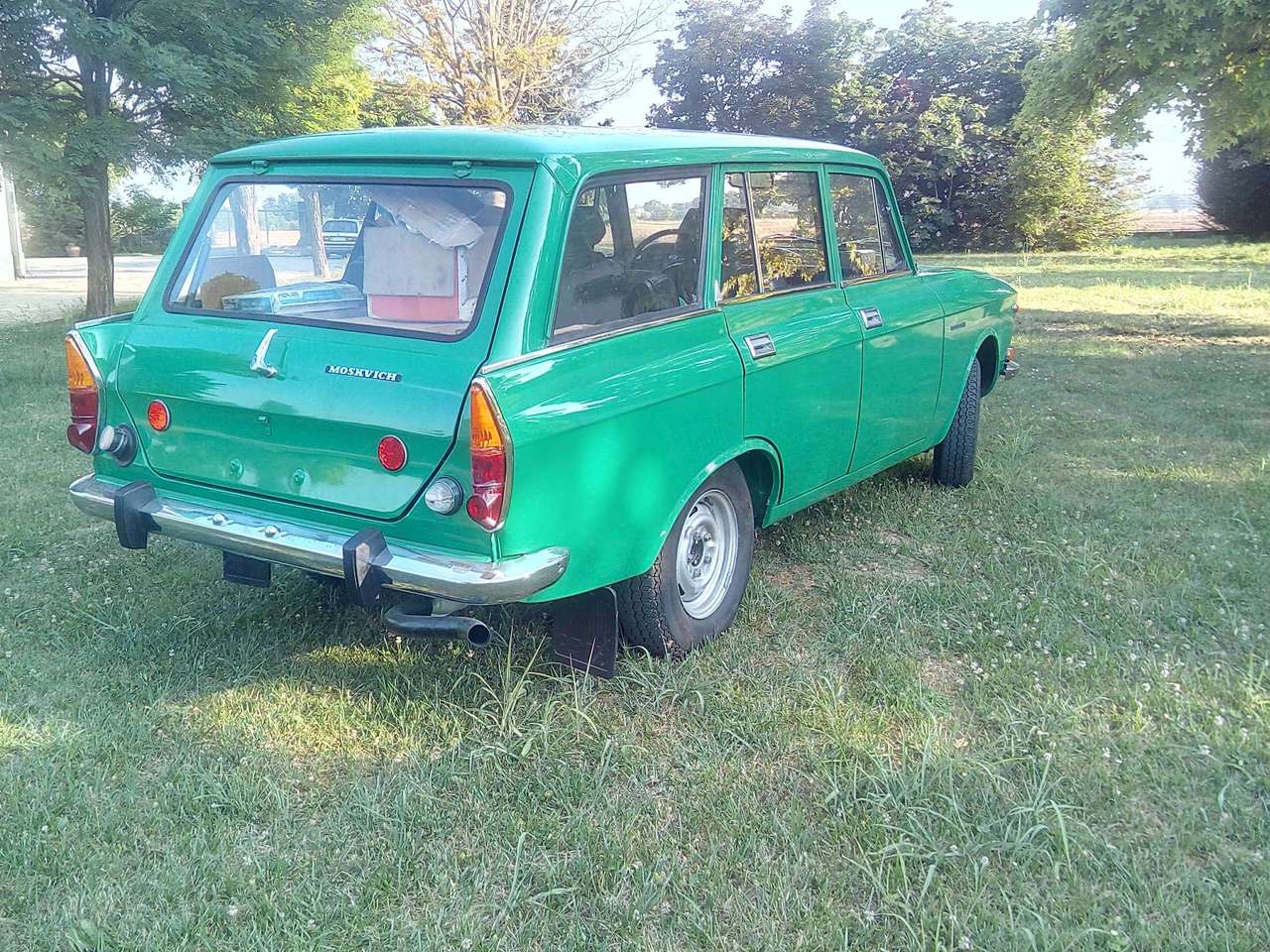 Стоит, как новая иномарка: в Италии выставили на продажу 42-летний "Москвич"