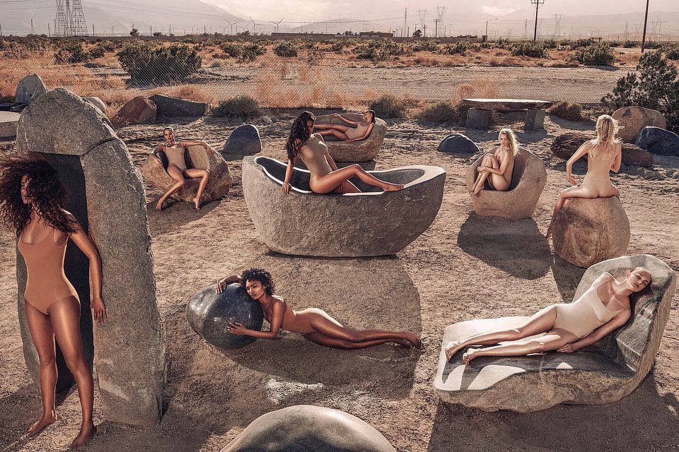 Стройная и сияющая: Ким Кардашьян раскрыла секрет безупречного тела