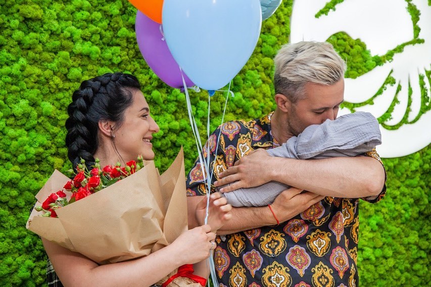 Щасливий Сергій Бабкін похвалився першими фото новонародженого синочка