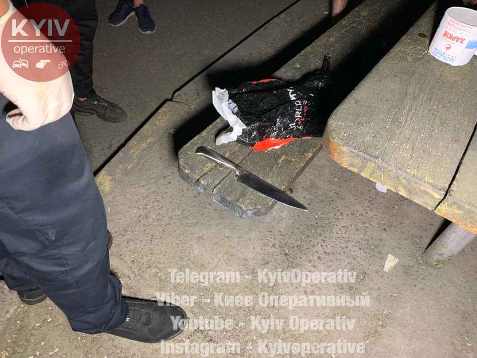 "Психиатр" с ножом охотился за киевлянкой с ребенком: в сети паника (видео) 