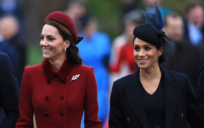 Вражда нарастает: Кейт Миддлтон перенесла отпуск из-за Меган Маркл