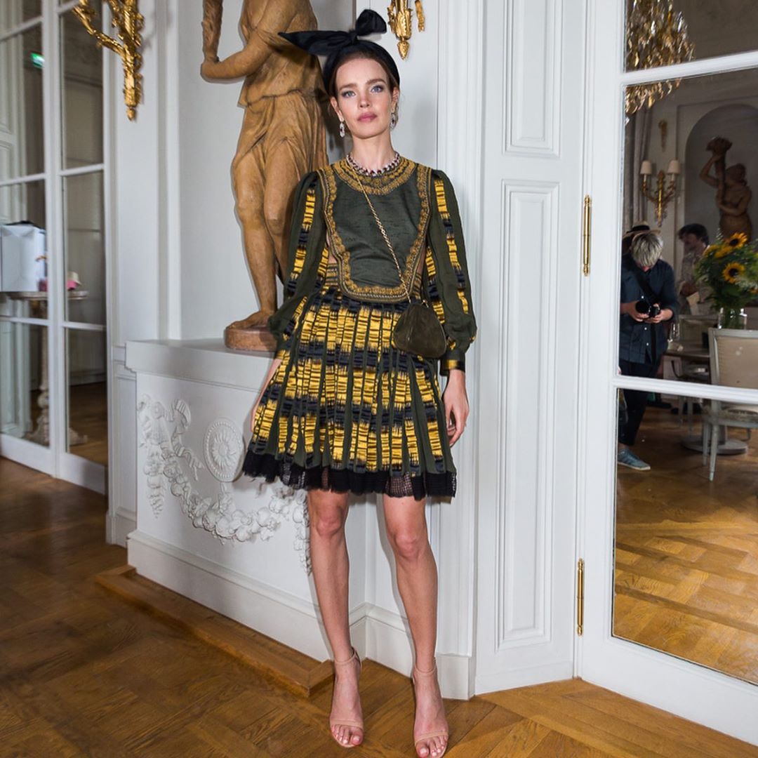 Ноги від вух: Наталія Водянова демонструє бездоганну фігуру і почуття стилю