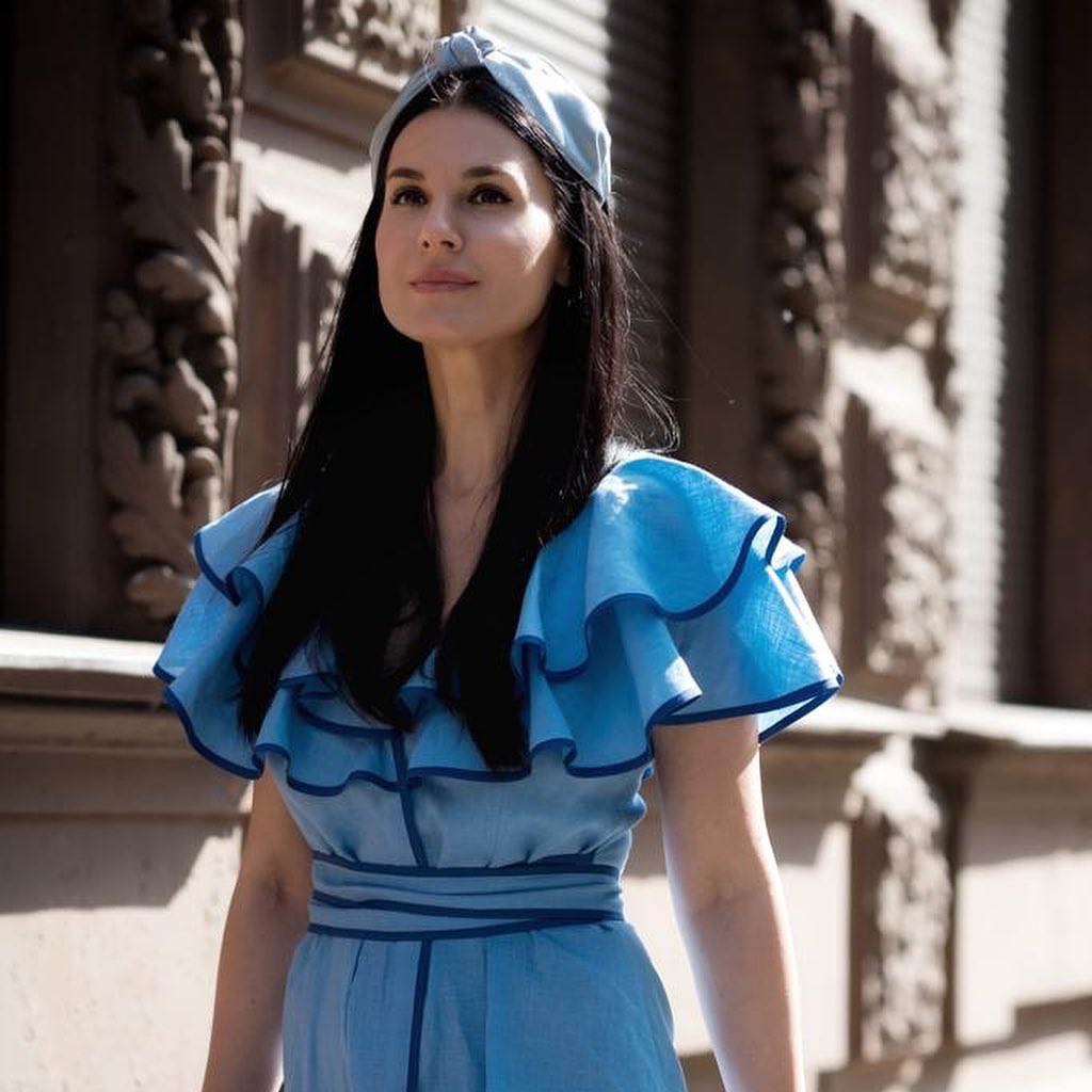 Блакитна мрія: ефектна Маша Єфросиніна навчила справлятися з чужою думкою