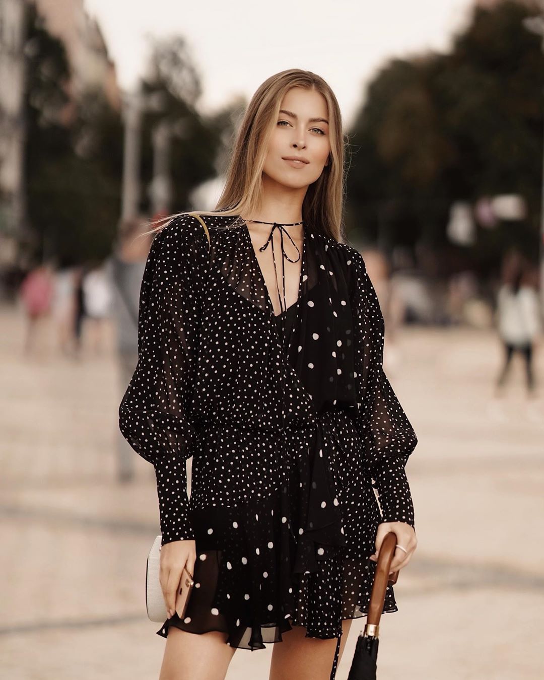 Обворожительная внучка Ротару покрасовалась в прозрачном наряде от украинского бренда