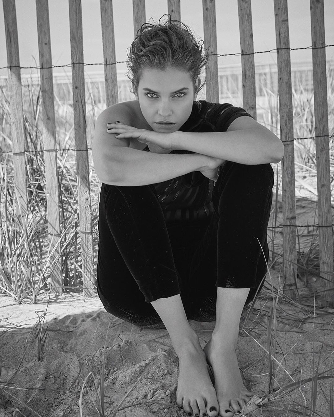 "Ангел" Victoria's Secret Барбара Палвин подчеркнула пышные формы стильными нарядами