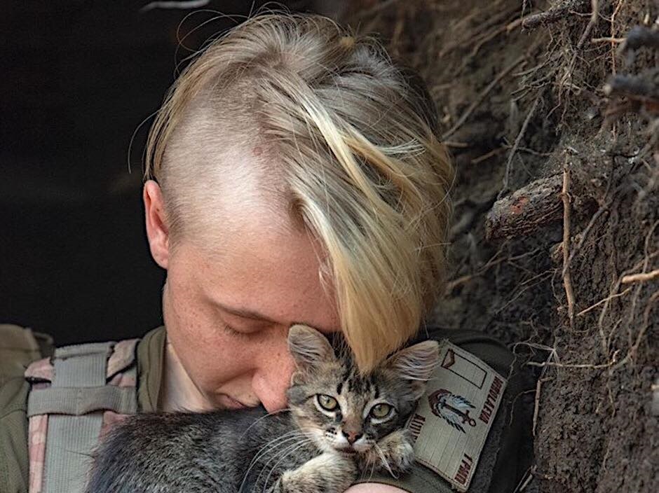 Я страну свою защищаю: на Донбассе 23-летняя Кристина командует отделением морпехов (видео)