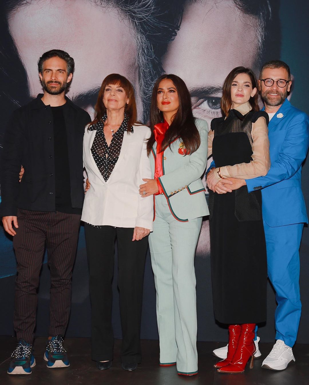 Не насмотреться! 53-летняя Сальма Хайек поразила молодостью и стройностью