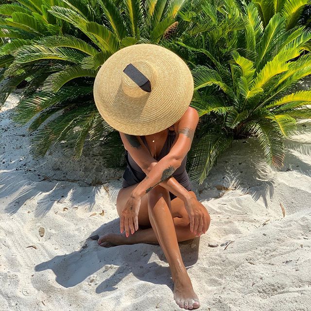 "Приголомшлива відпустка": колишня дружина Потапа засипала мережу фото сімейного відпочинку в Туреччині