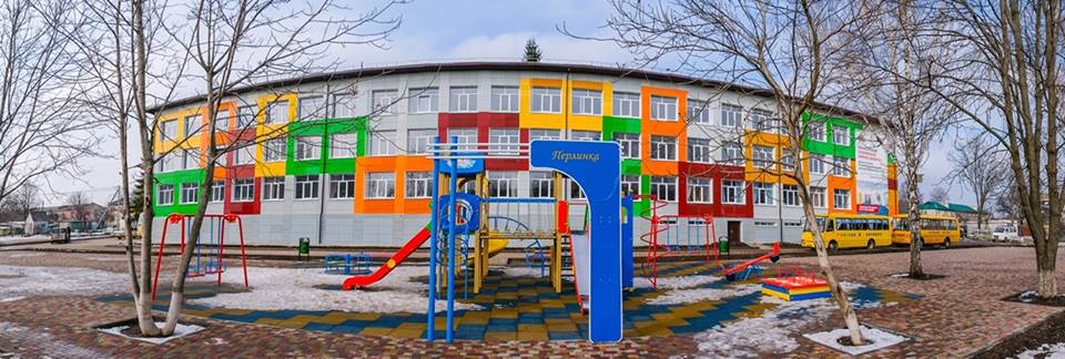 Голик показал образцовую школу в Днепропетровской области