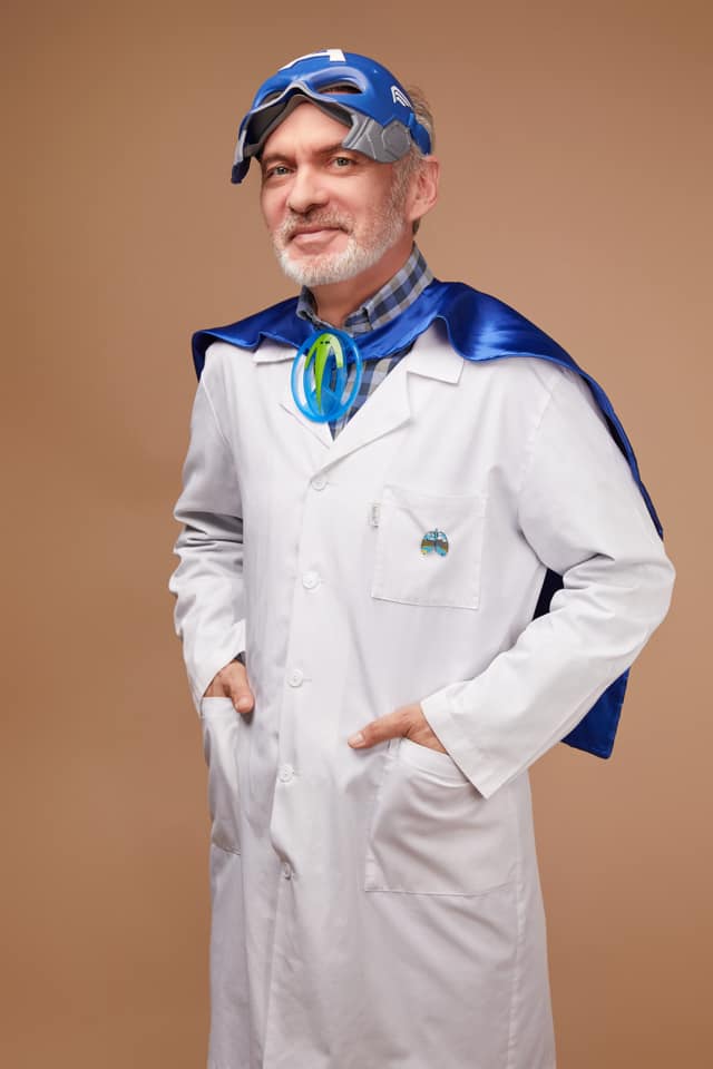 Українські медики стали супергероями: як вони виглядають