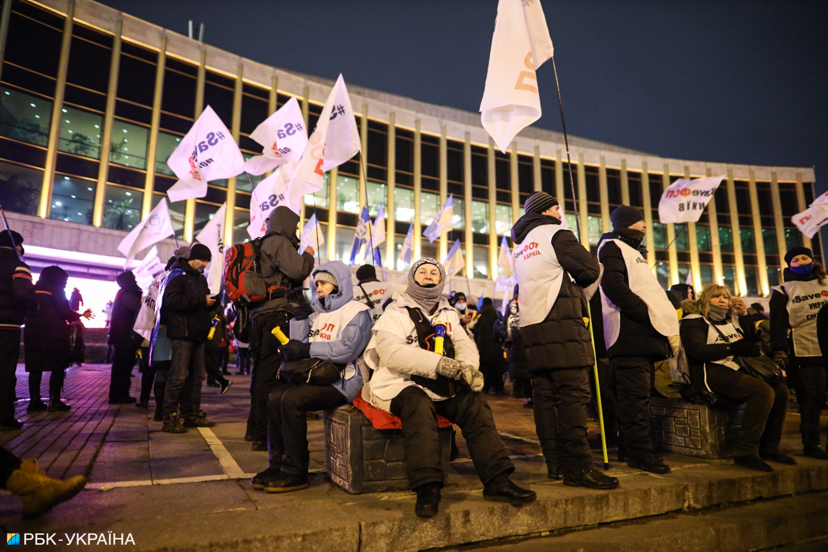 "Квартал 95" снимает новогоднее шоу в окружении Нацгвардии: при чем тут ФОПы