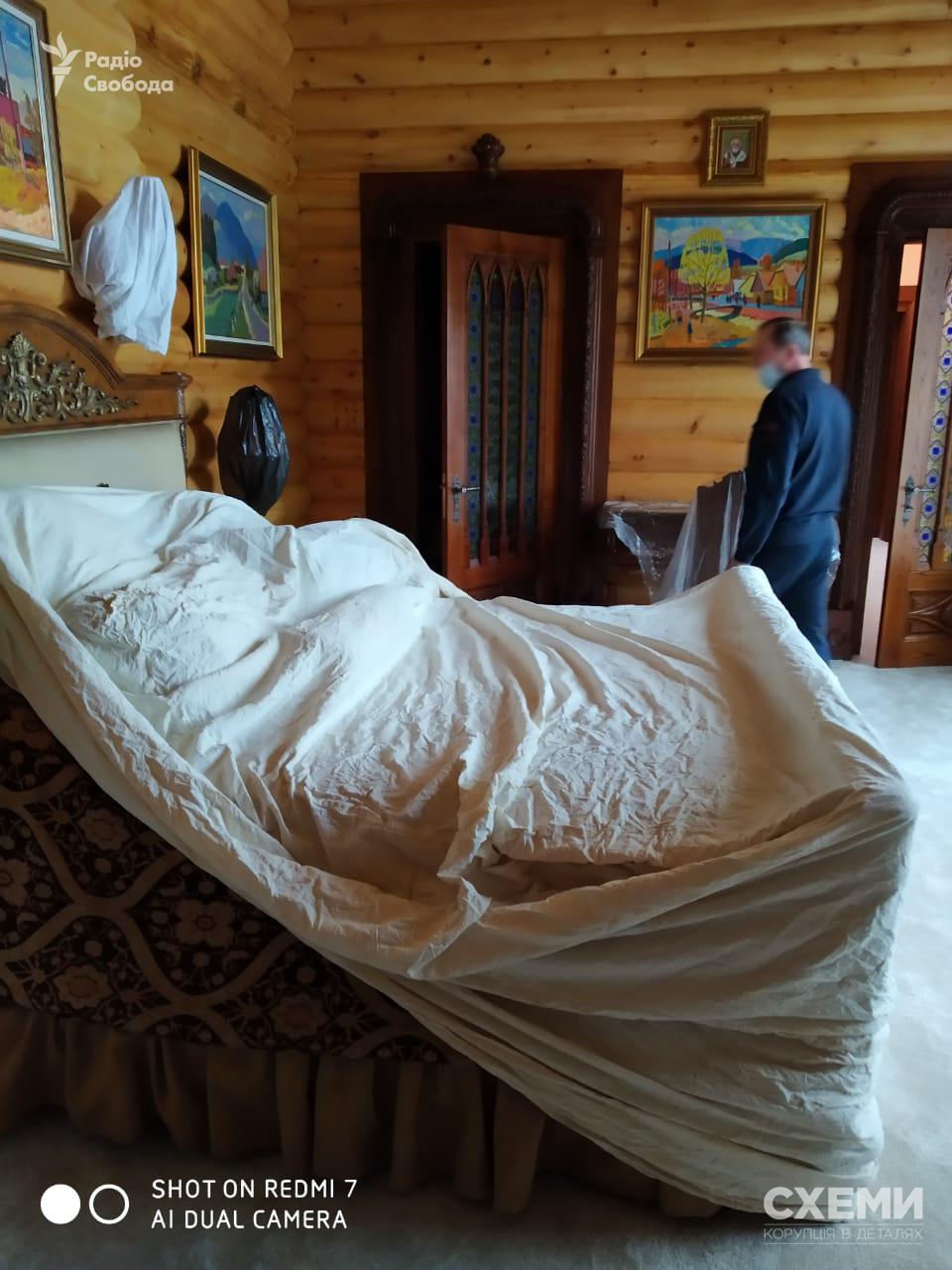 На Закарпатті провели обшук розкішного будинку Медведчука: з'явилися перші фото