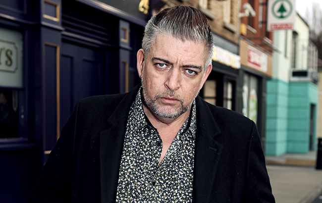 Просто не проснулся: на съемках внезапно умер актер из фильма "Бэтмен"