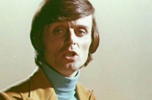 Умер знаменитый певец, исполнитель культовых советских хитов (видео)