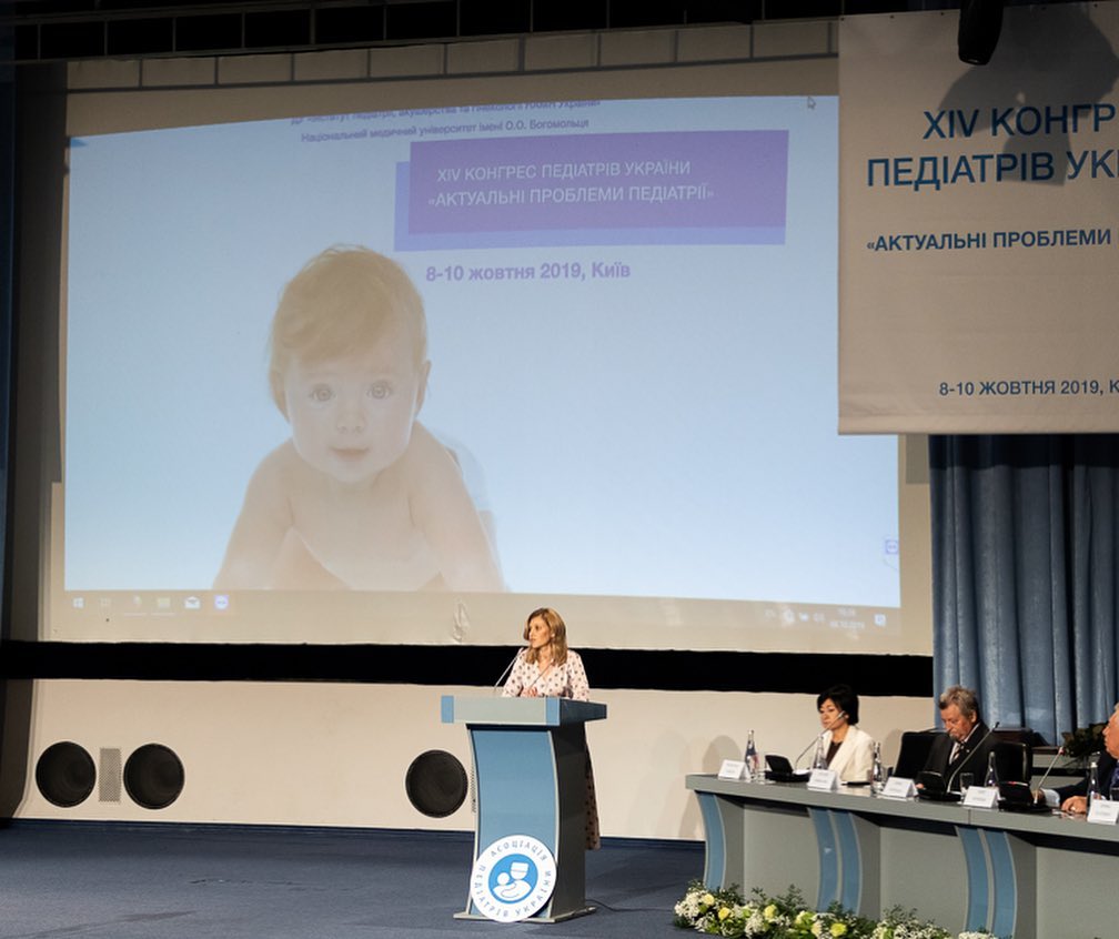 Ідеальна перша леді: Олена Зеленська захопила новим образом в ніжних тонах