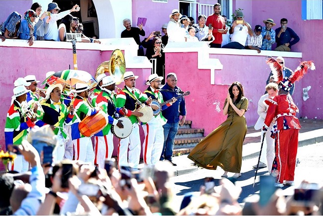 Меган Маркл кардинально сменила образ в Африке: эксперт назвал причину