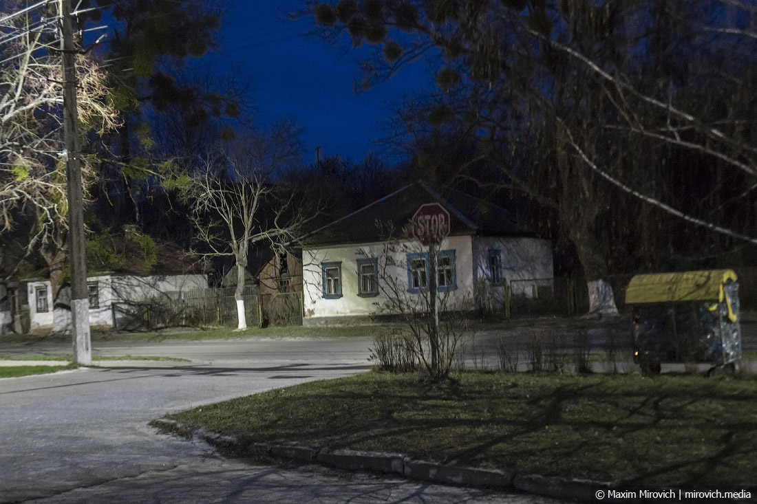 Жизнь в зоне отчуждения: известный блогер показал ночные фото Чернобыля