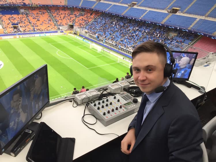 Украинский комментатор сорвал голос после невероятного гола (видео)