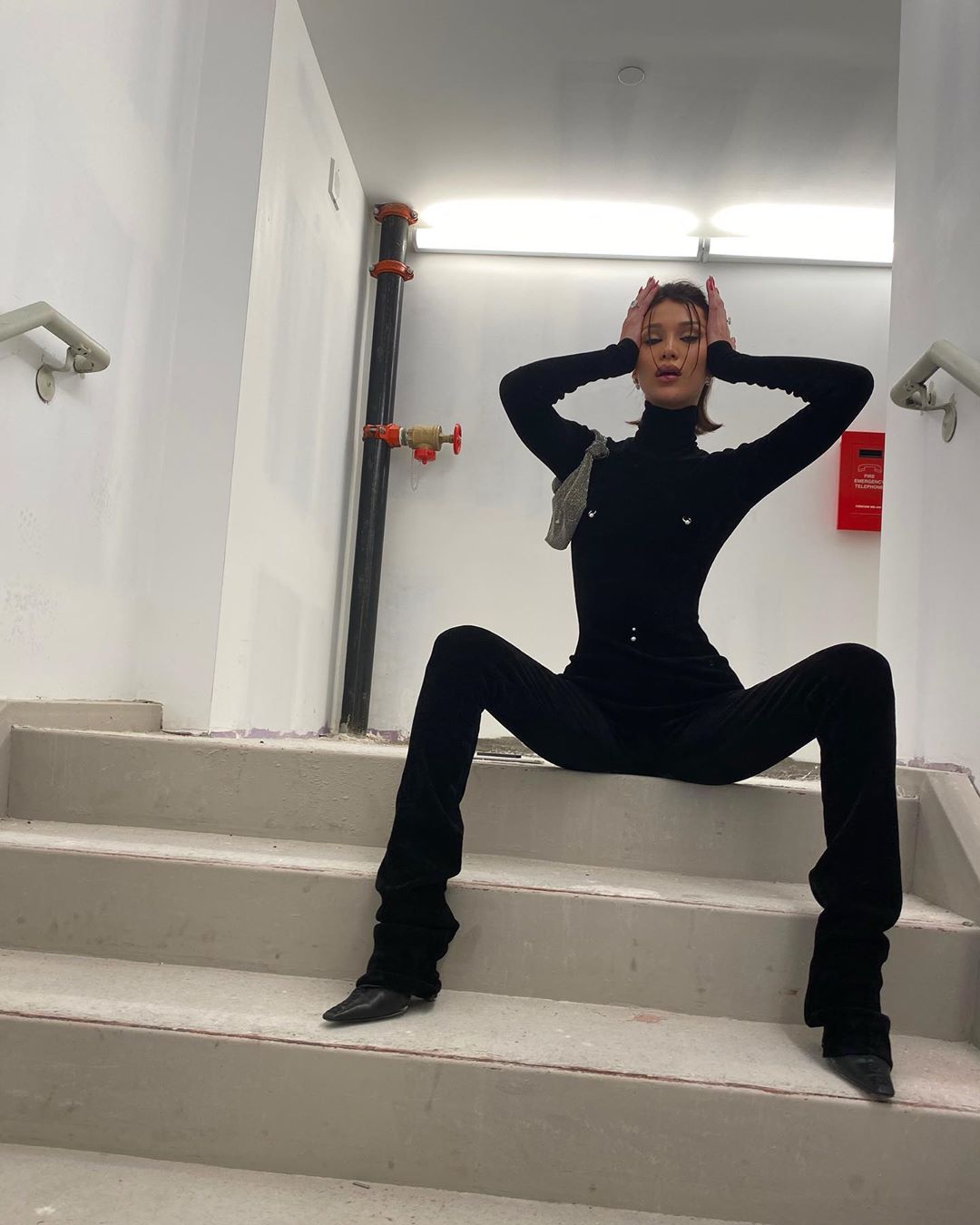 Стильные сестрички: Джиджи и Белла Хадид показали идеальные фигуры в соблазнительных нарядах